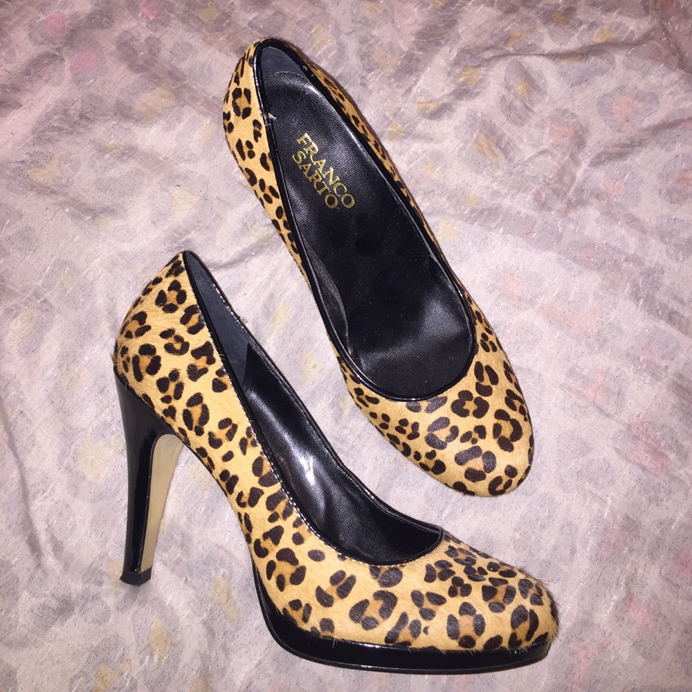 FRANCO SARTO leopard cheetah print heels pumps